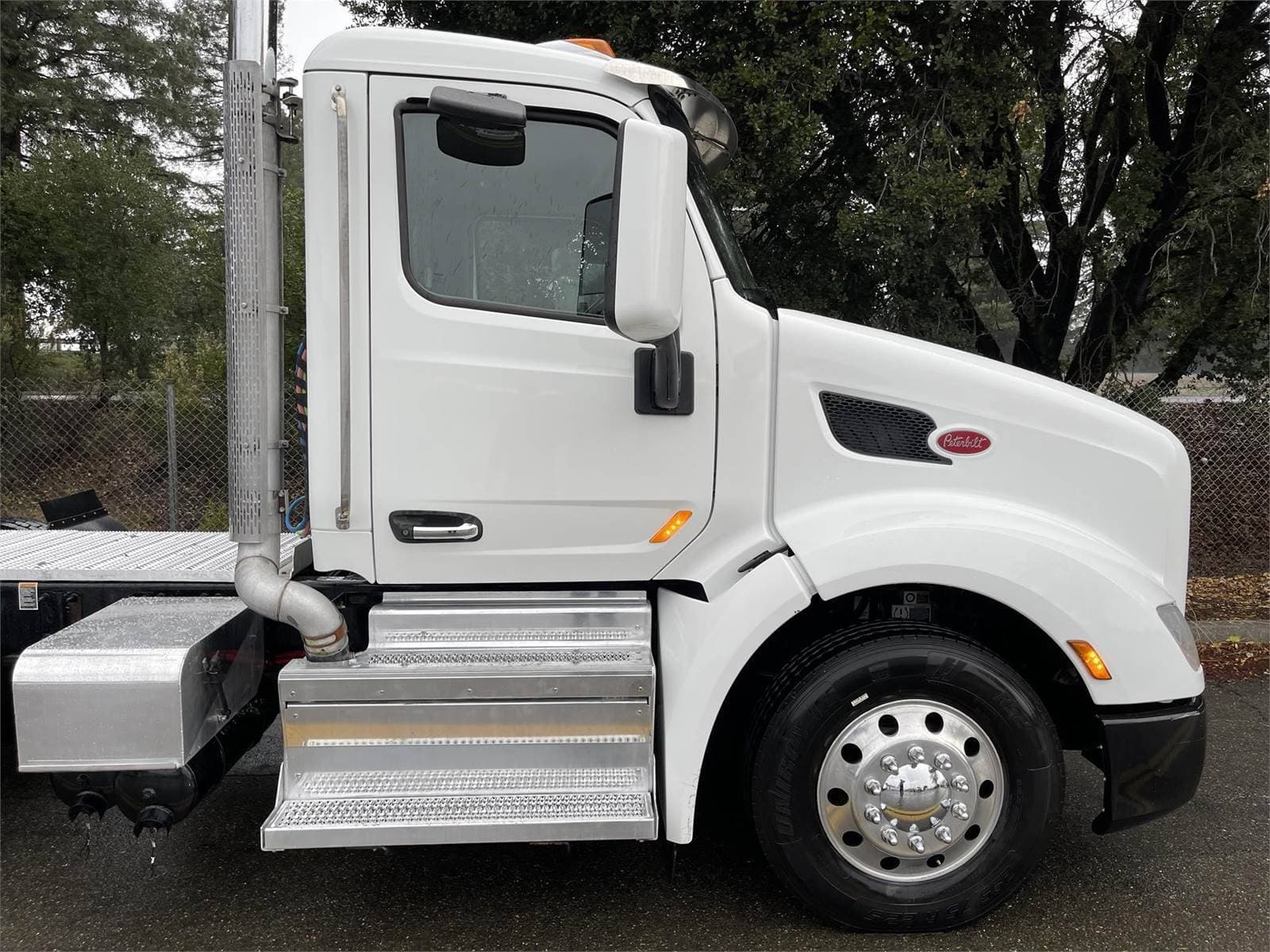 2019 Peterbilt 579 image 10