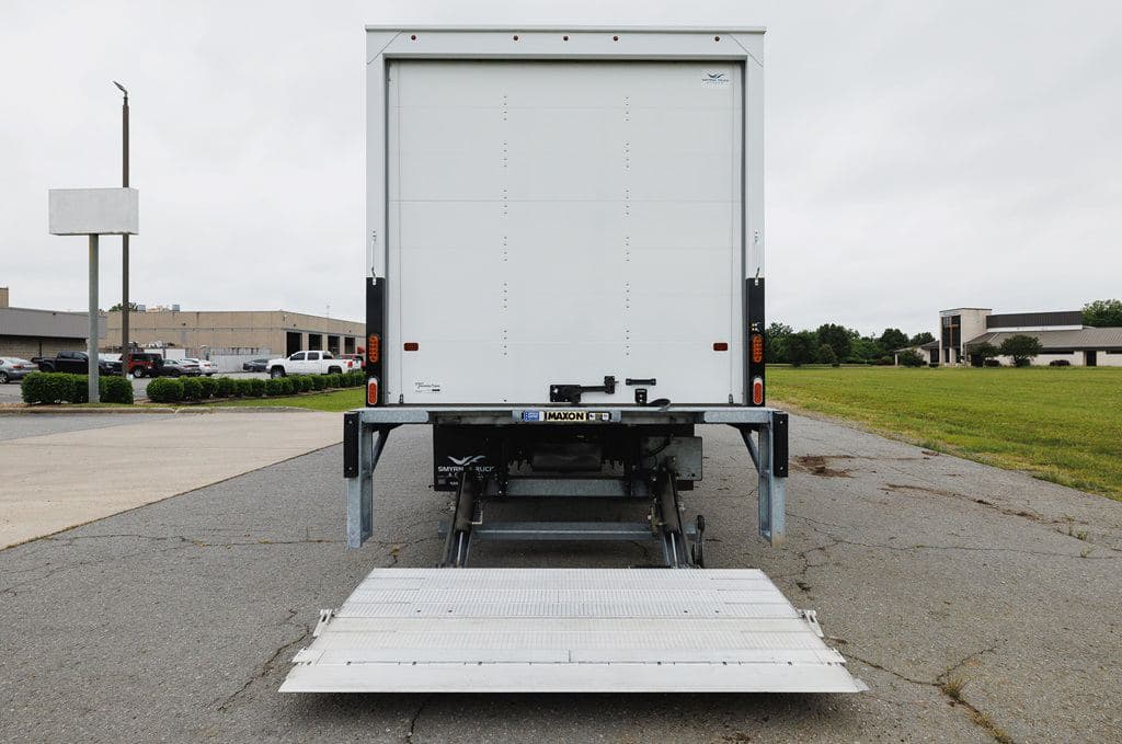 New 2025 ISUZU NRR image 5