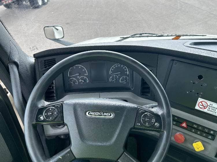 2018 Freightliner Cascadia image 7