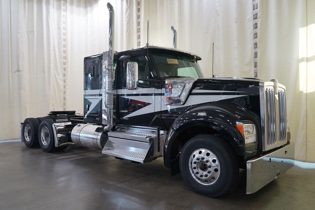 New 2027 KENWORTH W990 image 1