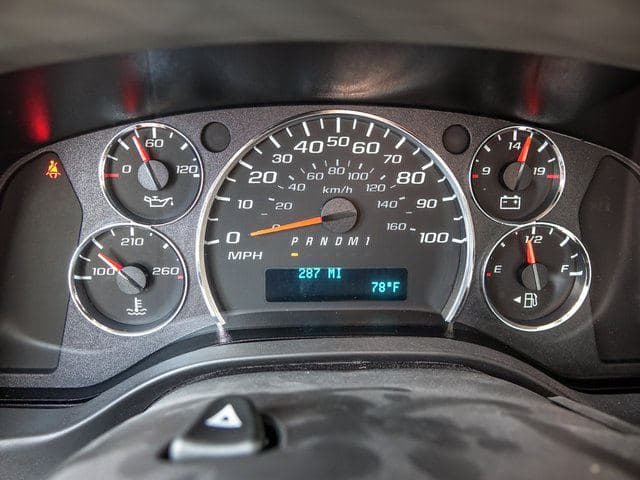 2025 Chevrolet Express 3500 Work Van Cutaway image 22