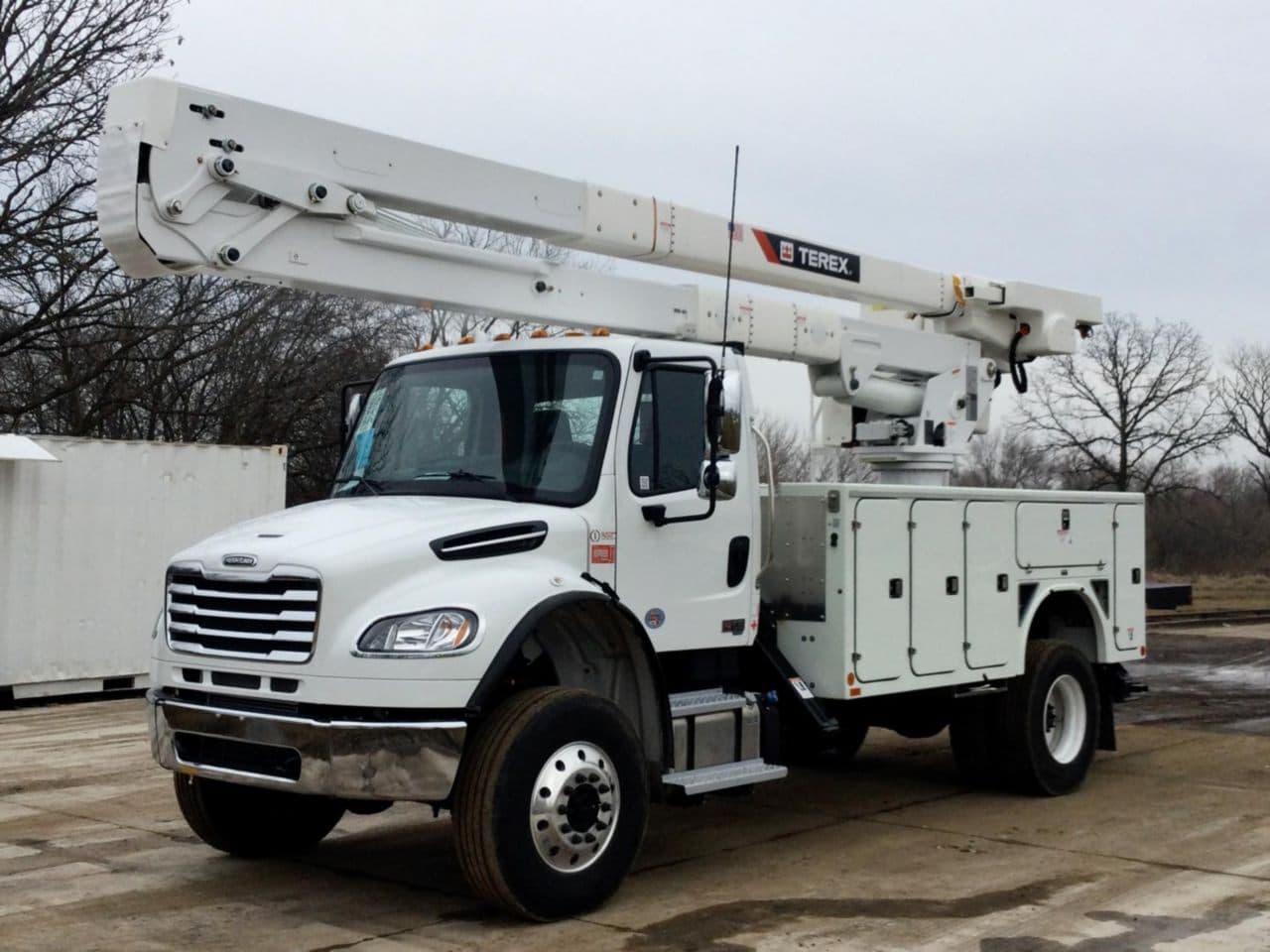 New 2024 FREIGHTLINER Bucket Truck - Boom Truck, Utility Truck - Service Truck - BUSINESS CLASS M2 106 For Sale image 5