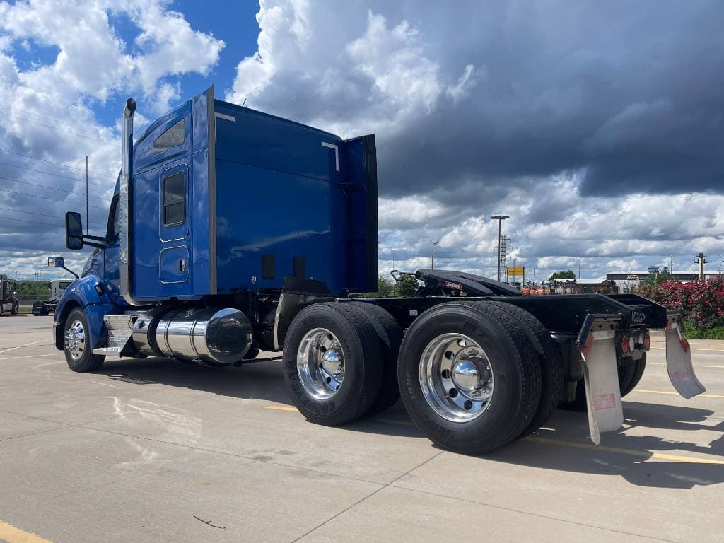 2021 Kenworth T680 image 5