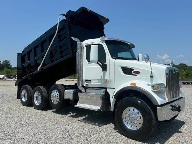 2020 Peterbilt 567 image 4