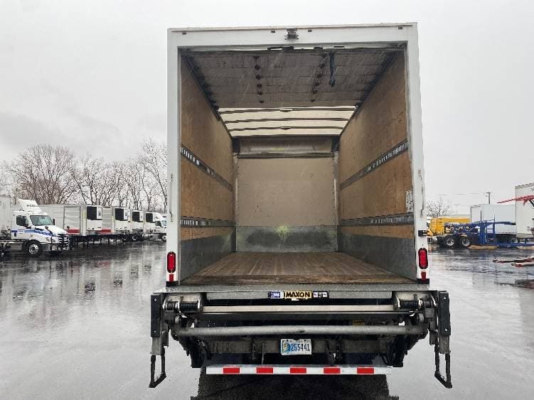 2022 International MV607 Box Truck - 240HP, 6 Speed Automatic, Roll up Door image 8