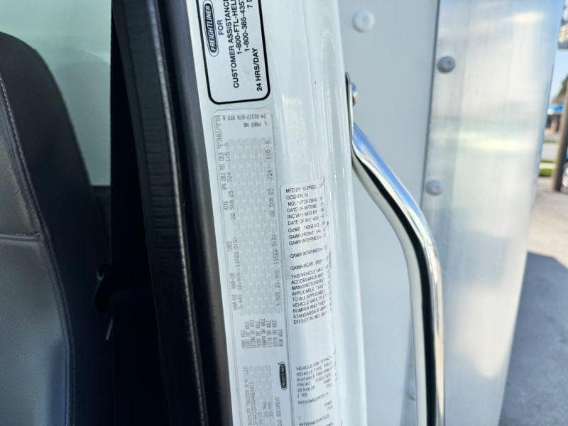 2016 Freightliner Cascadia 125 image 26