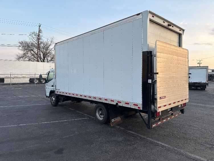 2017 MITSUBISHI FUSO FEC72S image 6