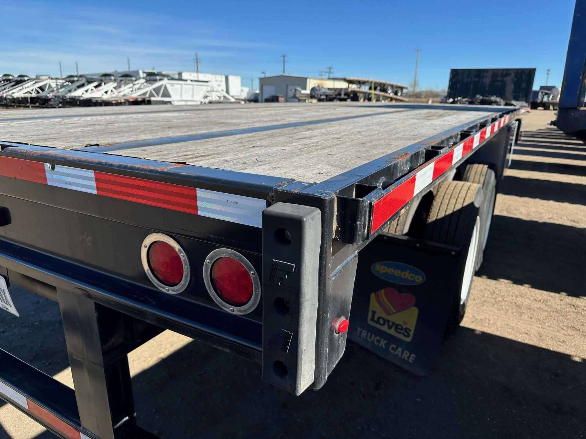 Used 2022 FONTAINE VELOCITY 48' STEEL FLATBED, WOOD DECK, SPRING RIDE Flatbed Trailer in Henderson, CO image 3