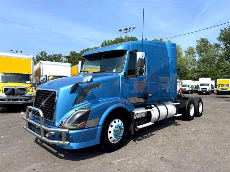 2012 Volvo VNL image 3
