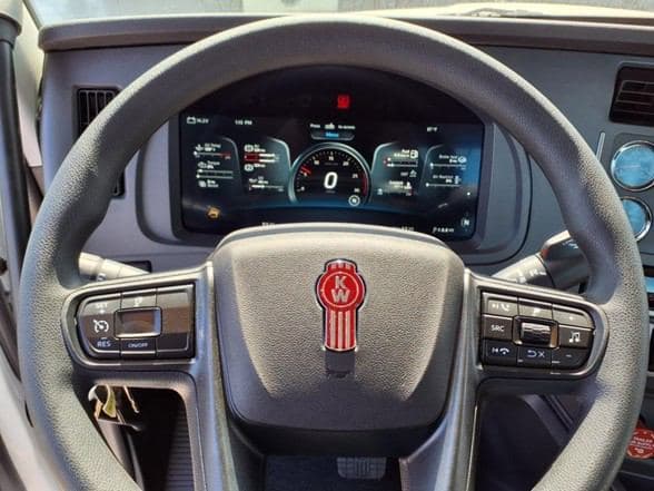 2025 Kenworth T880 image 14