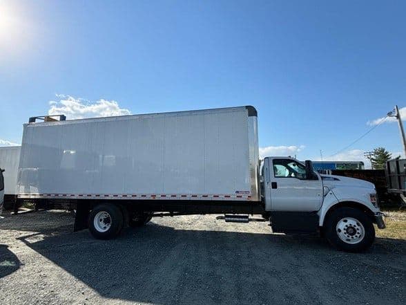 2025 Ford F650 SD image 3