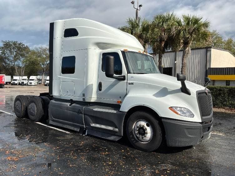 2023 International LT62F image 1