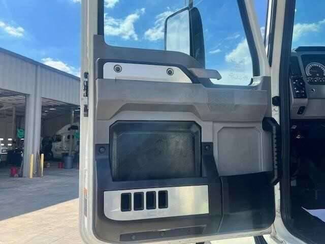 Used 2020 MACK ANTHEM Conventional - Day Cab in Odessa, TX image 10