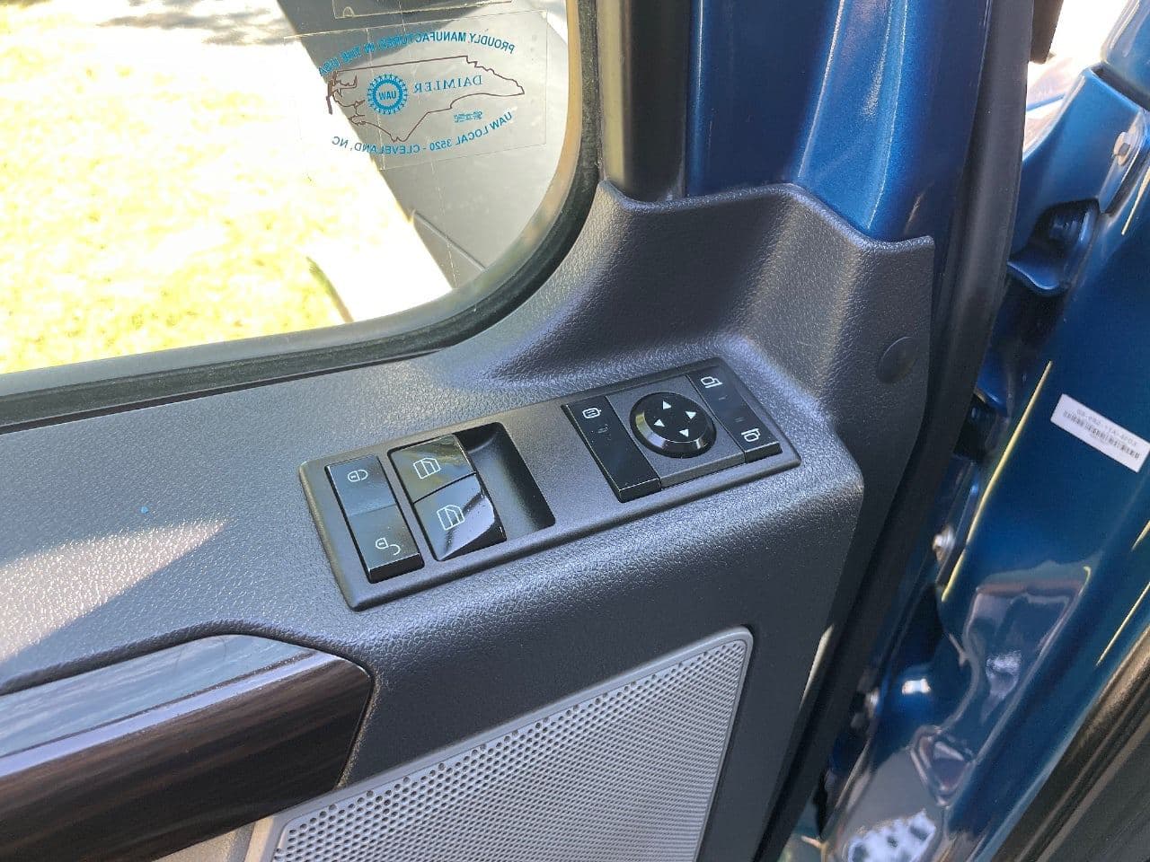 2020 Freightliner Cascadia 126 image 18