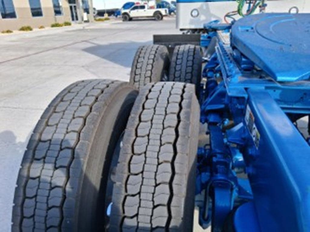 New 2027 KENWORTH W900L image 15