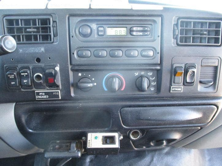 2008 Ford F-750 CHIPPER DUMP BUCKET BOOM TRUCK image 17