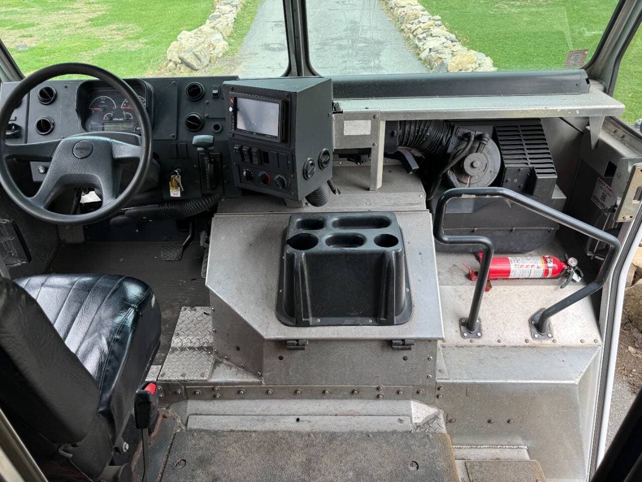 2017 Freightliner MT55 image 19