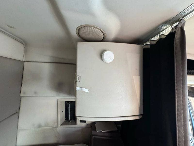 2012 Volvo VNL image 80