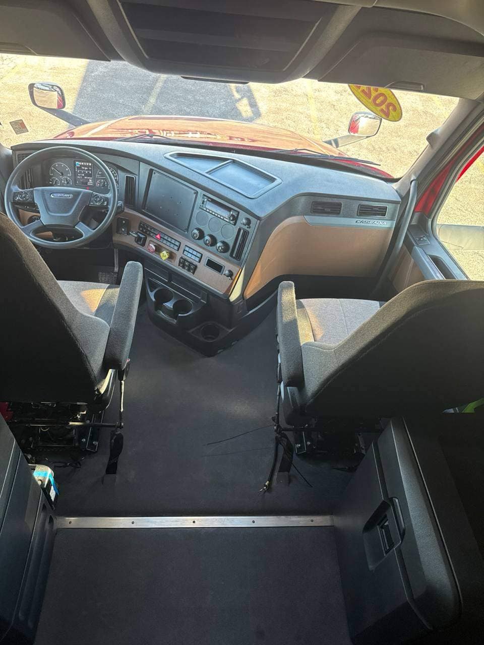 2022 Freightliner Cascadia 126 image 15