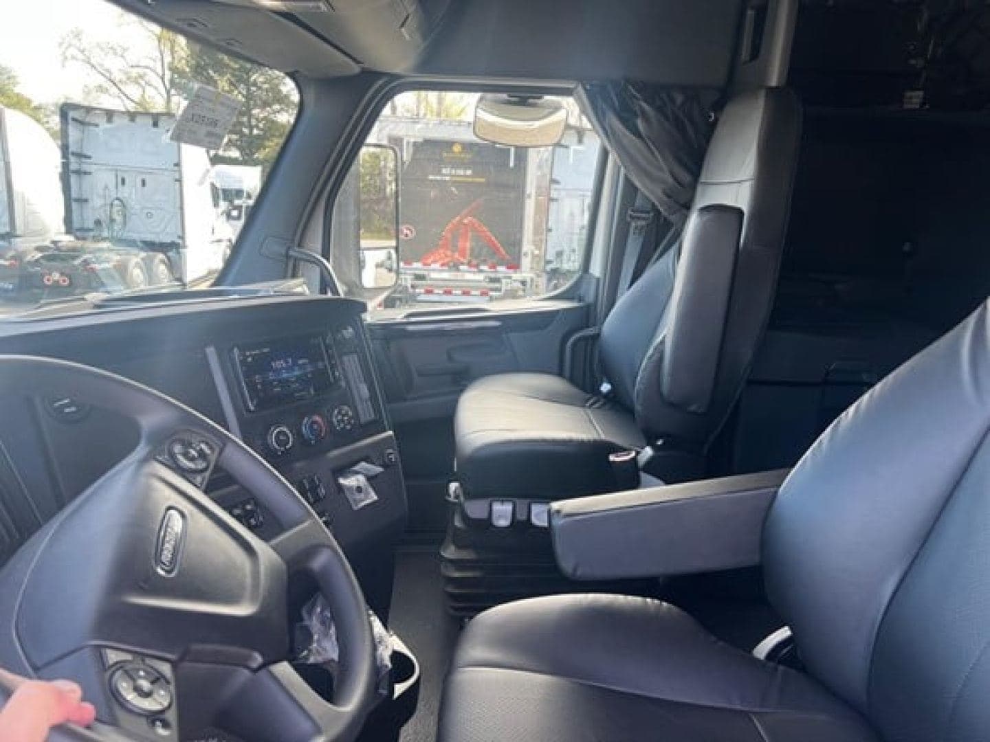 2027 Freightliner Cascadia 126 image 9