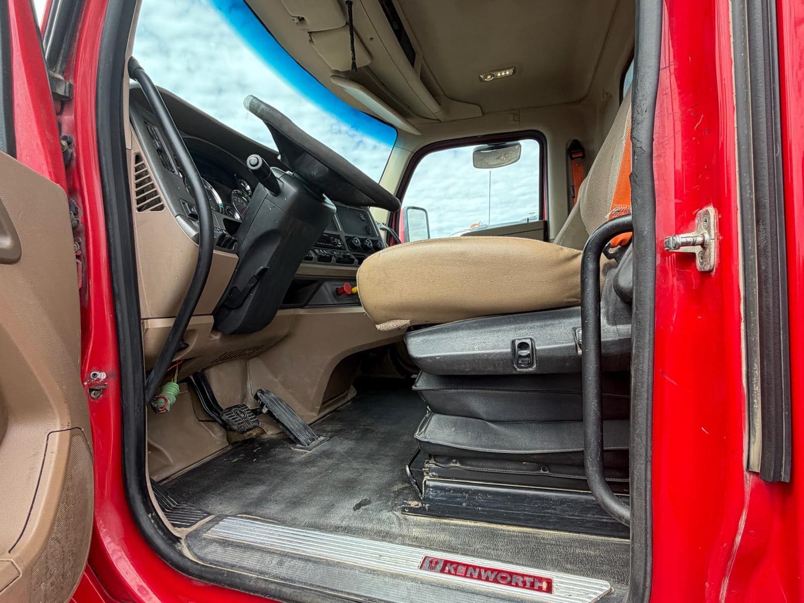 2018 Kenworth T880 image 7