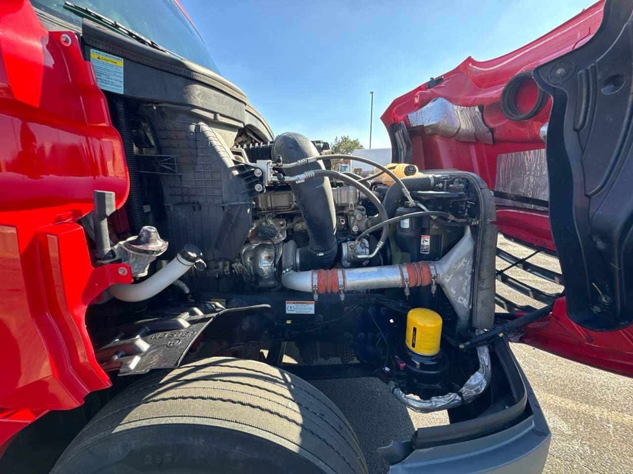 2023 Freightliner Cascadia 126 image 8