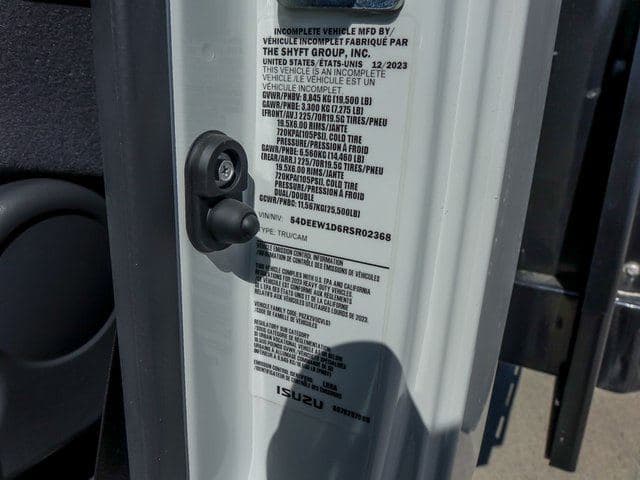 2024 Chevrolet 5500 XG LCF Gas Base image 15