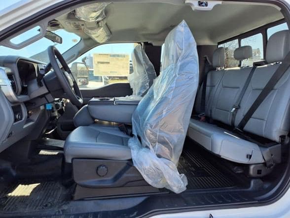 2024 Ford F550 image 13