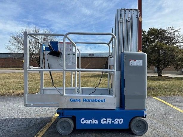 2014 GENIE GR20 image 4