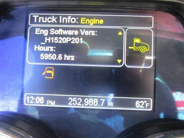 2020 Peterbilt 567 image 8