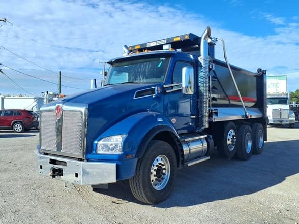 2026 Kenworth T880 image 3