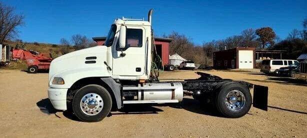 2007 MACK VISION CXN612 image 1