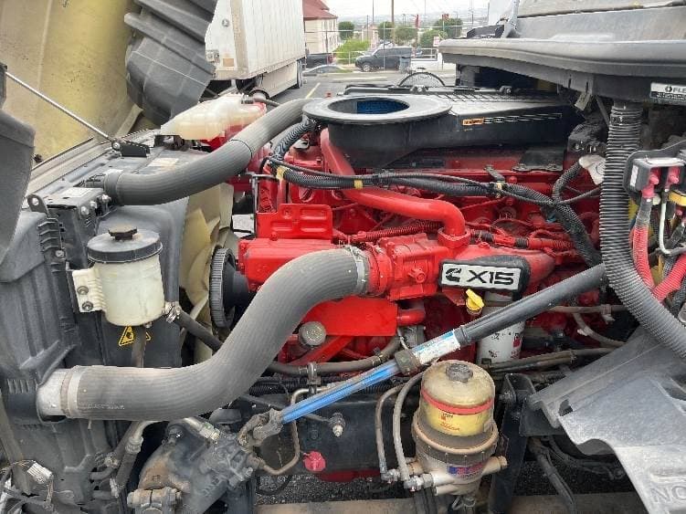 2022 International LT625 image 14