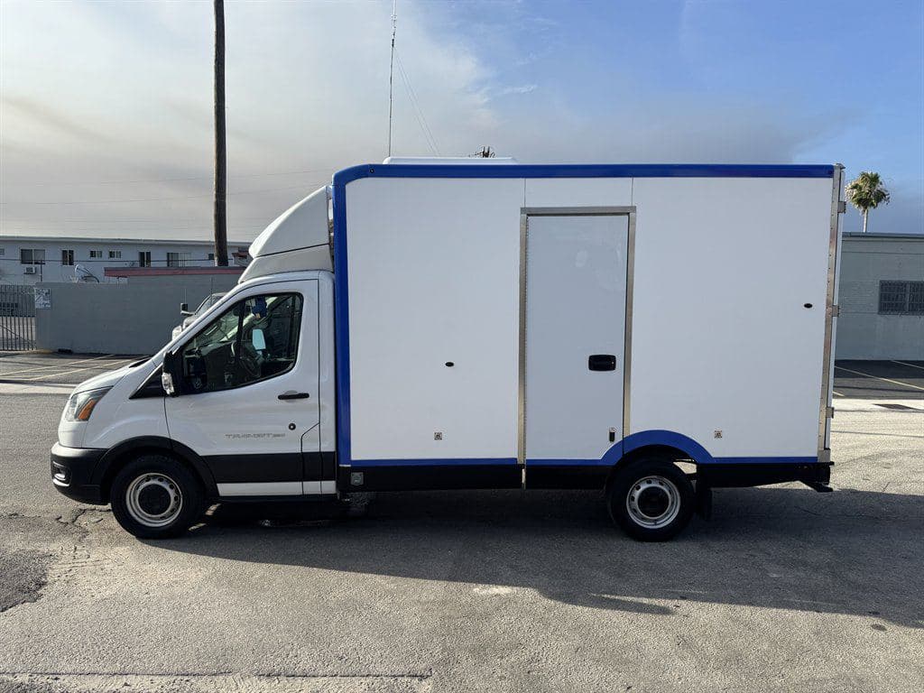 2023 Ford Transit T-350 image 8