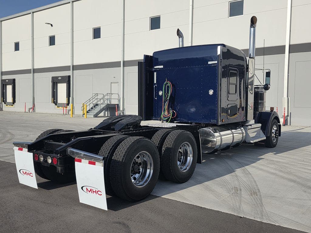 Used 2023 KENWORTH W900L image 10