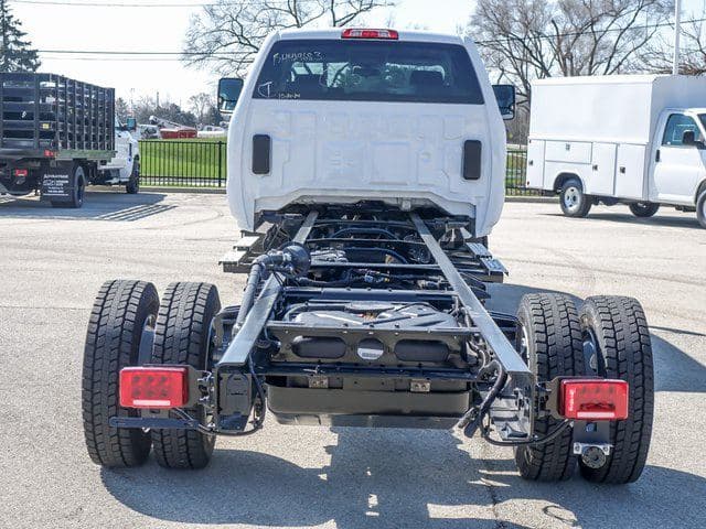 2024 Chevrolet Silverado 4500HD Work Truck image 4
