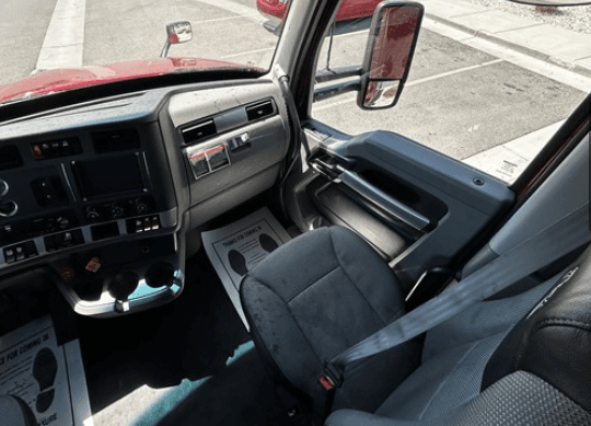 2020 Kenworth T680 image 6