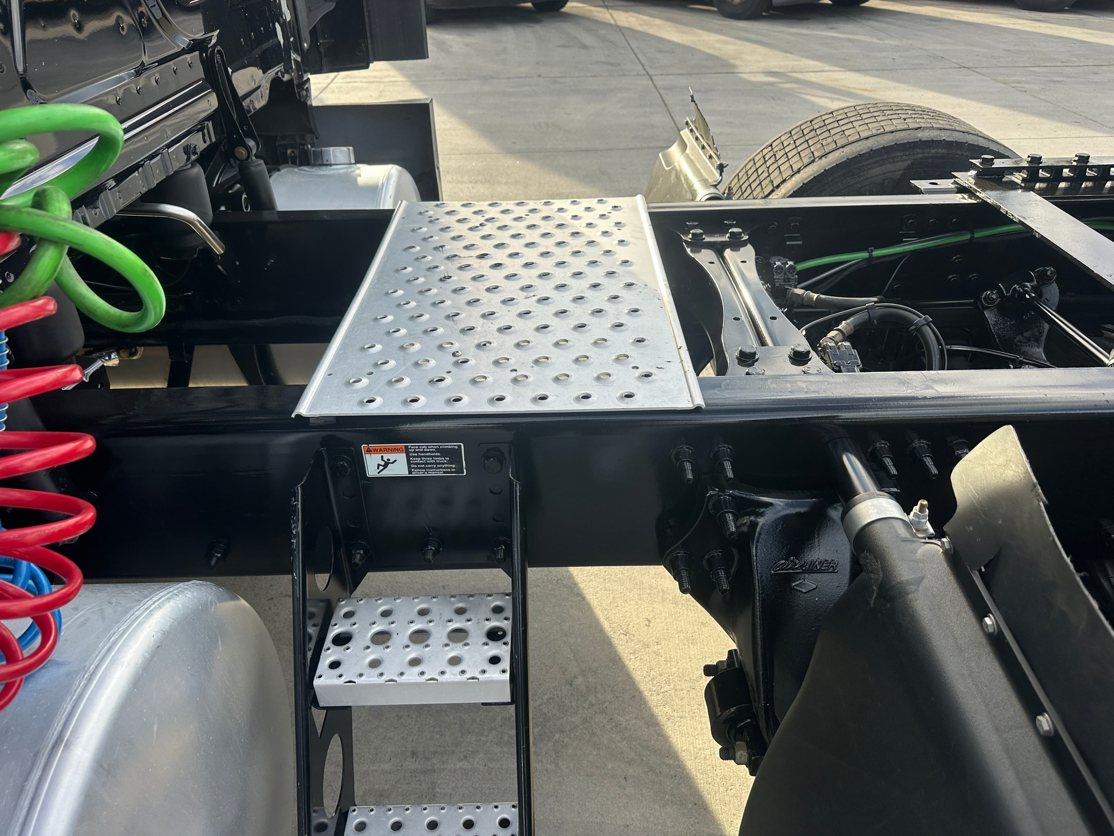 2021 Freightliner Cascadia 126 image 14