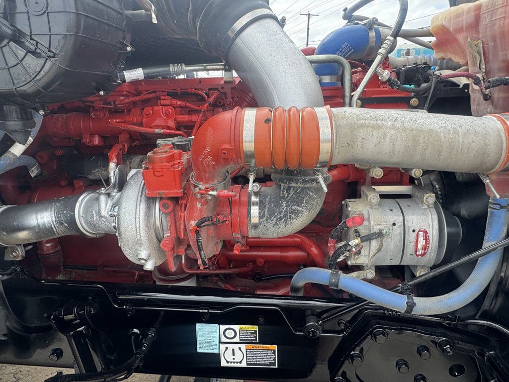 Used 2024 KENWORTH T880 image 10