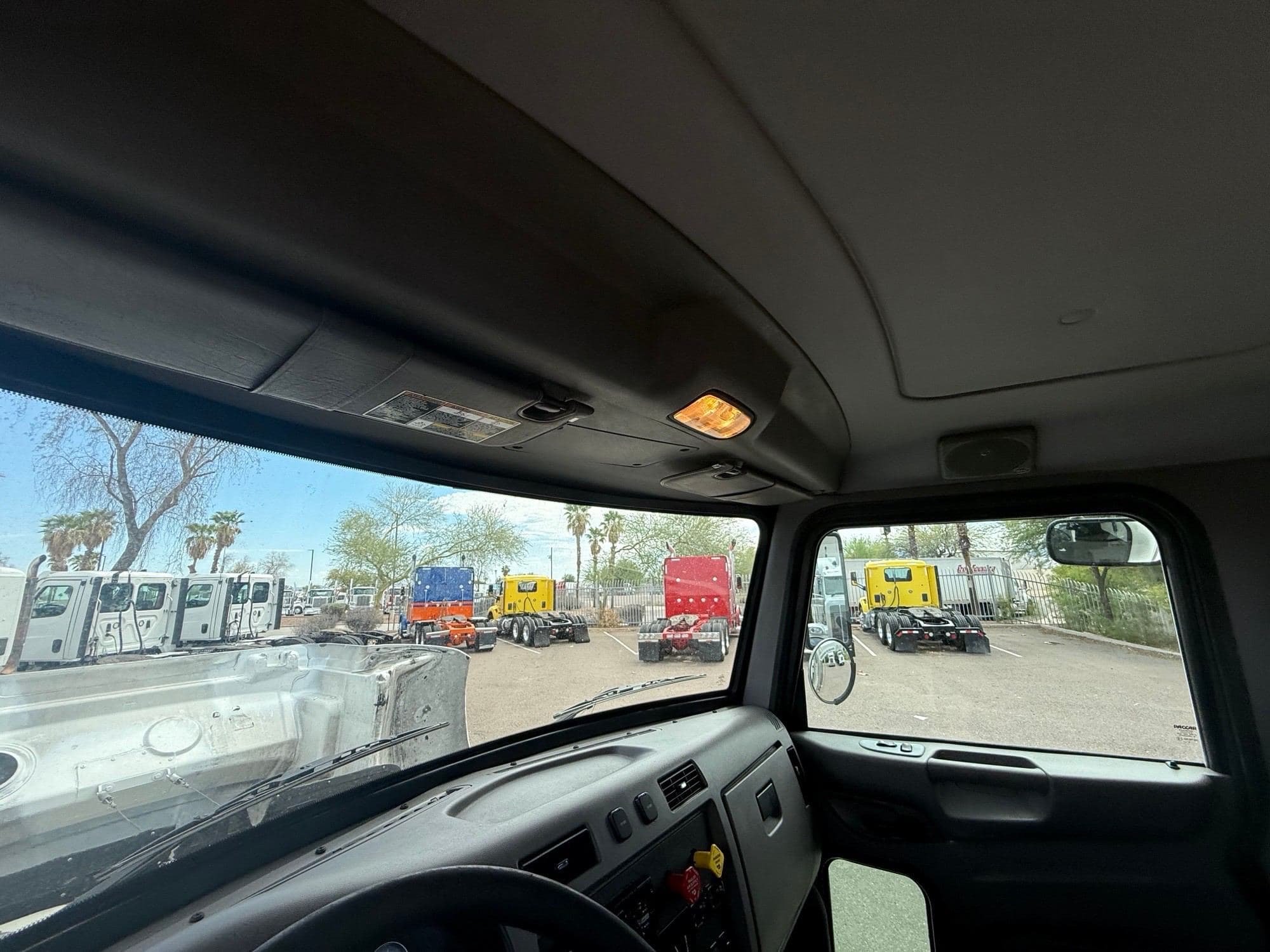 2019 Peterbilt 337 image 12