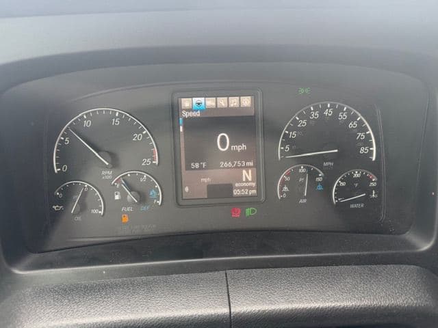 2024 Freightliner Cascadia image 7