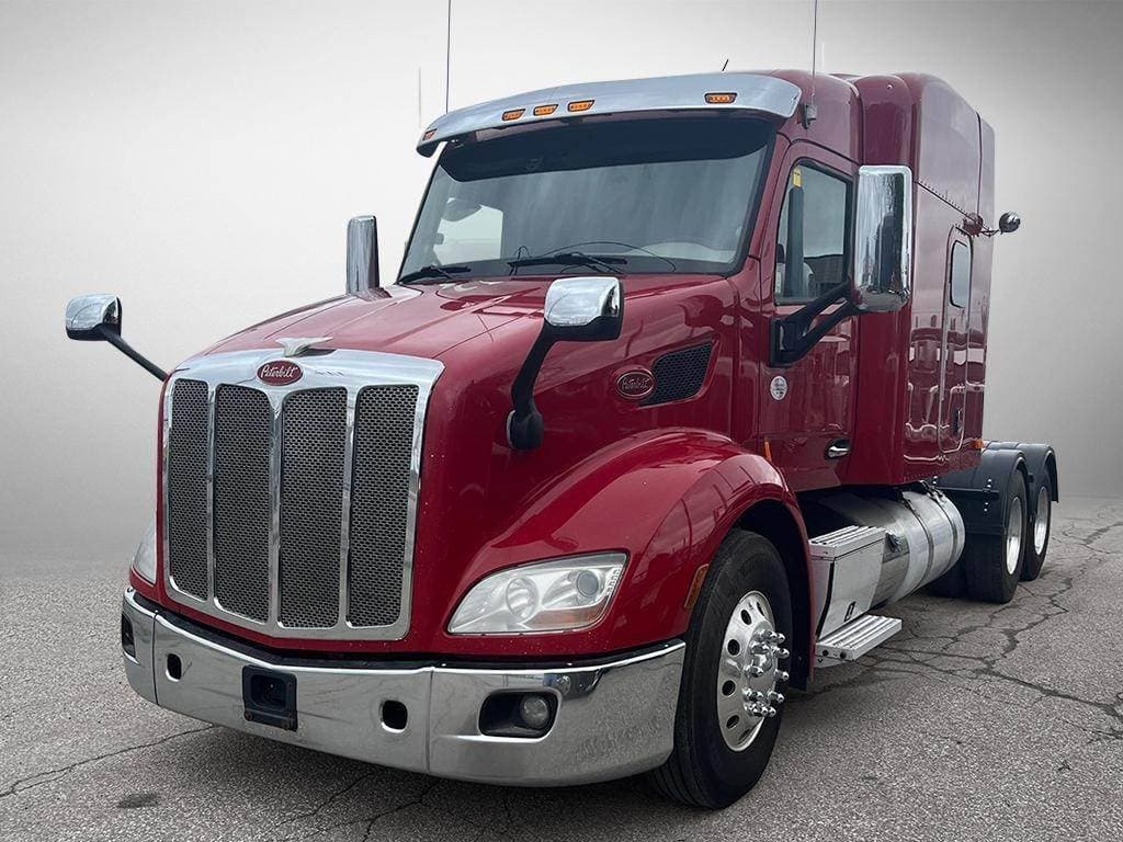 2018 Peterbilt 579 image 1