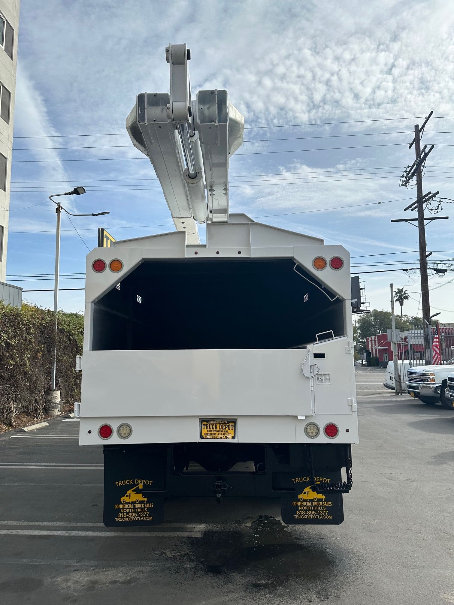 2010 Ford F-750 Forestry Tree Truck image 11