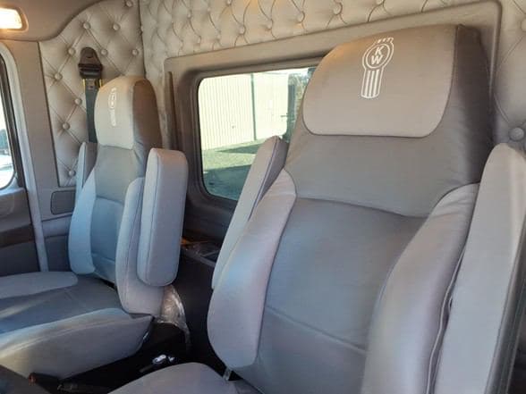 2026 Kenworth W900 image 12