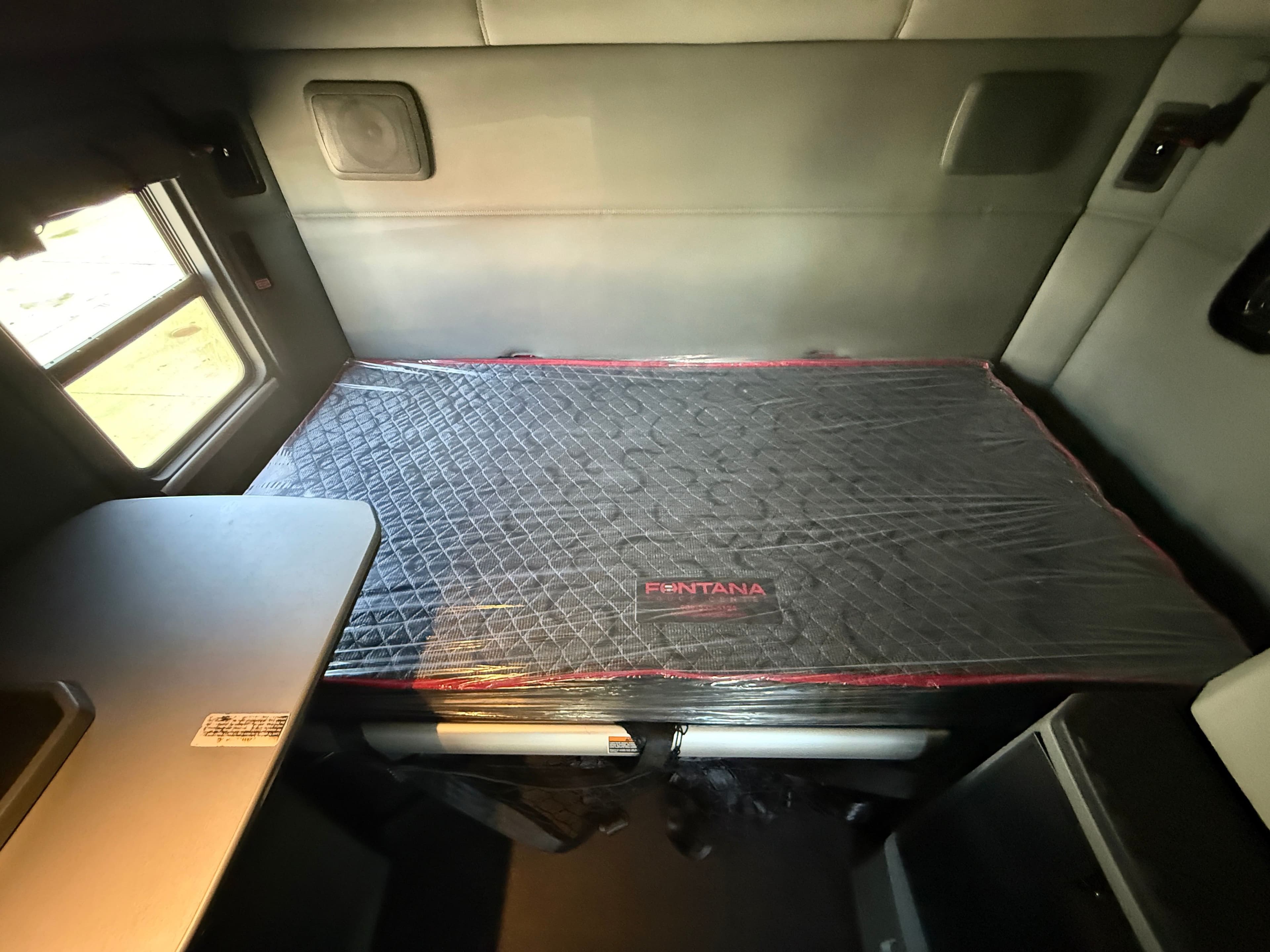 2020 Kenworth T680 image 29