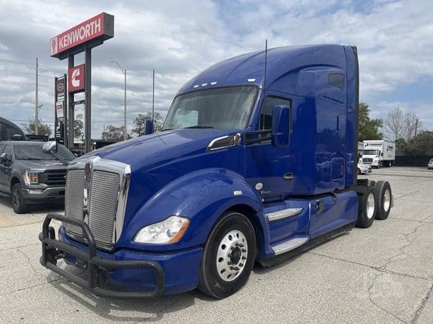 2021 Kenworth T680 image 2
