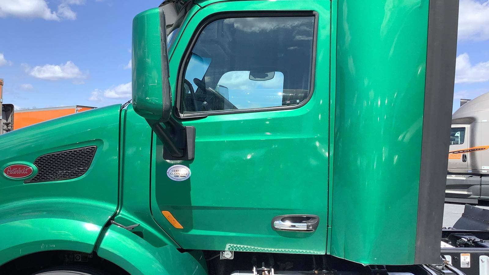 2021 Peterbilt 579 image 6
