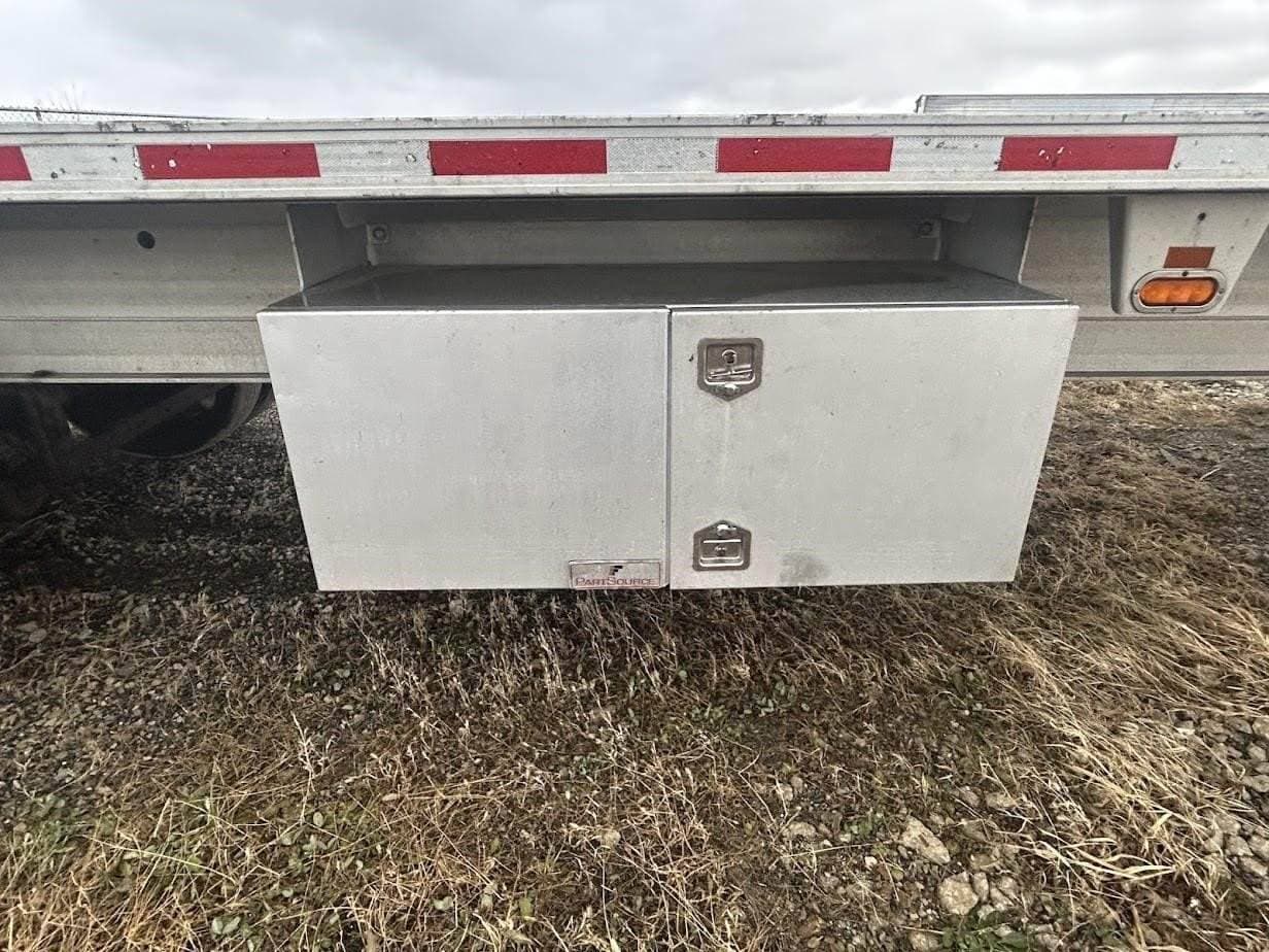 2019 Fontaine 48x102 Aluminum Flatbed Trailer - Air Ride, Spread Axle image 8