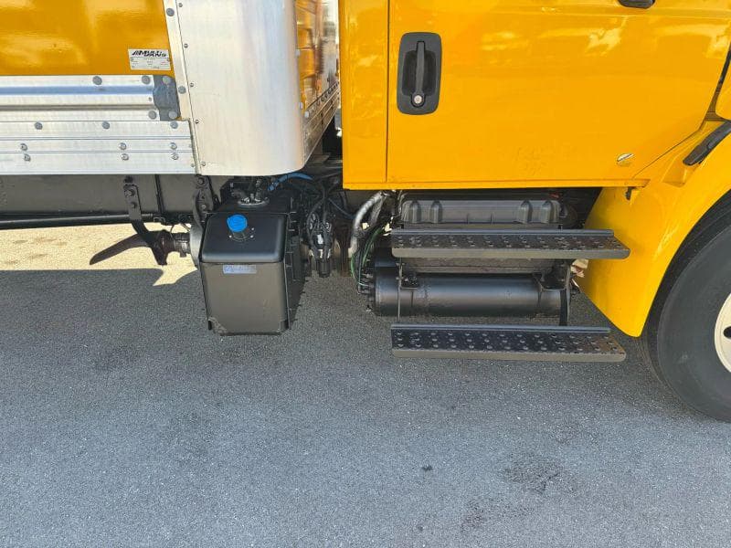 2019 International 4300 image 11