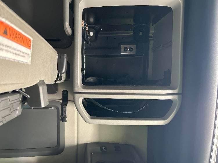 2023 Volvo VNL image 10